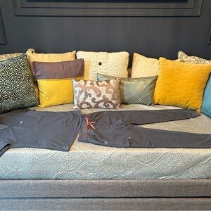 LTD EDITION COLOR- LIKE NEW Figs Heathered Denim scrub set with pink ribbon.